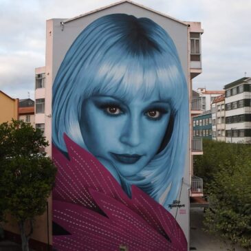 Murals of Leticia Mandragona and Raffaella Carrà in Fene, Spain: A Celebration of Art and Culture